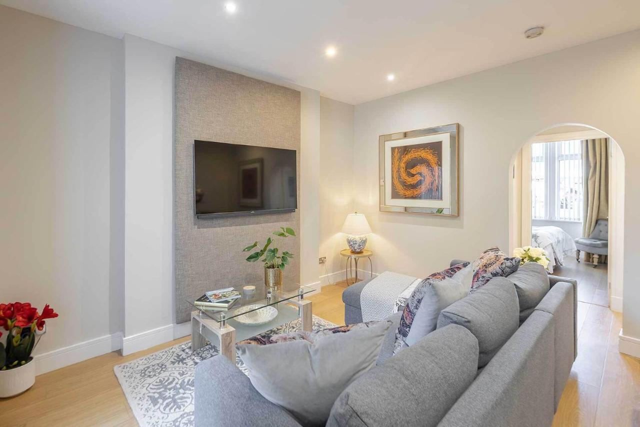 Carmel Apartments Φάλκιρκ Δωμάτιο φωτογραφία