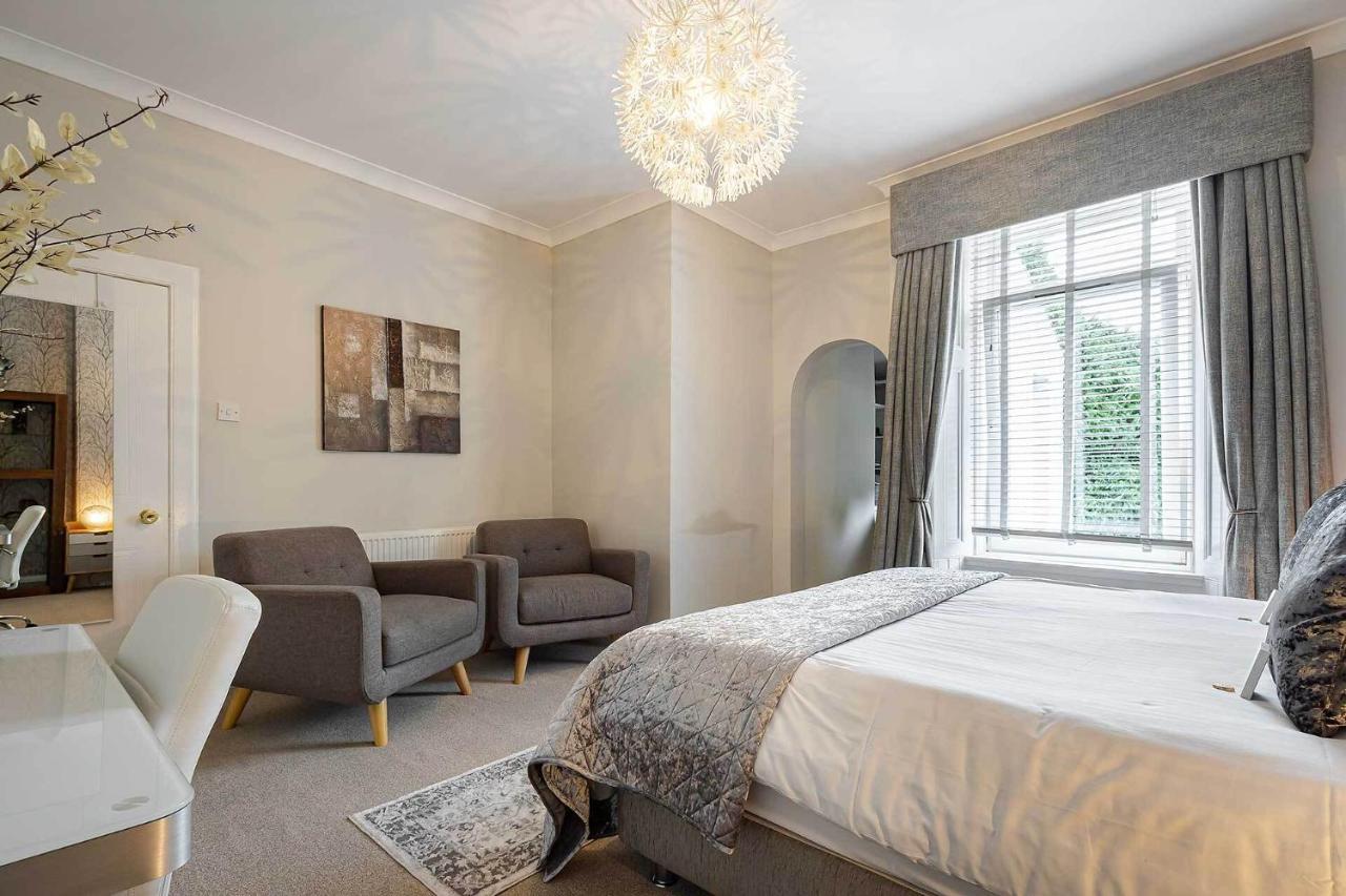 Carmel Apartments Φάλκιρκ Δωμάτιο φωτογραφία