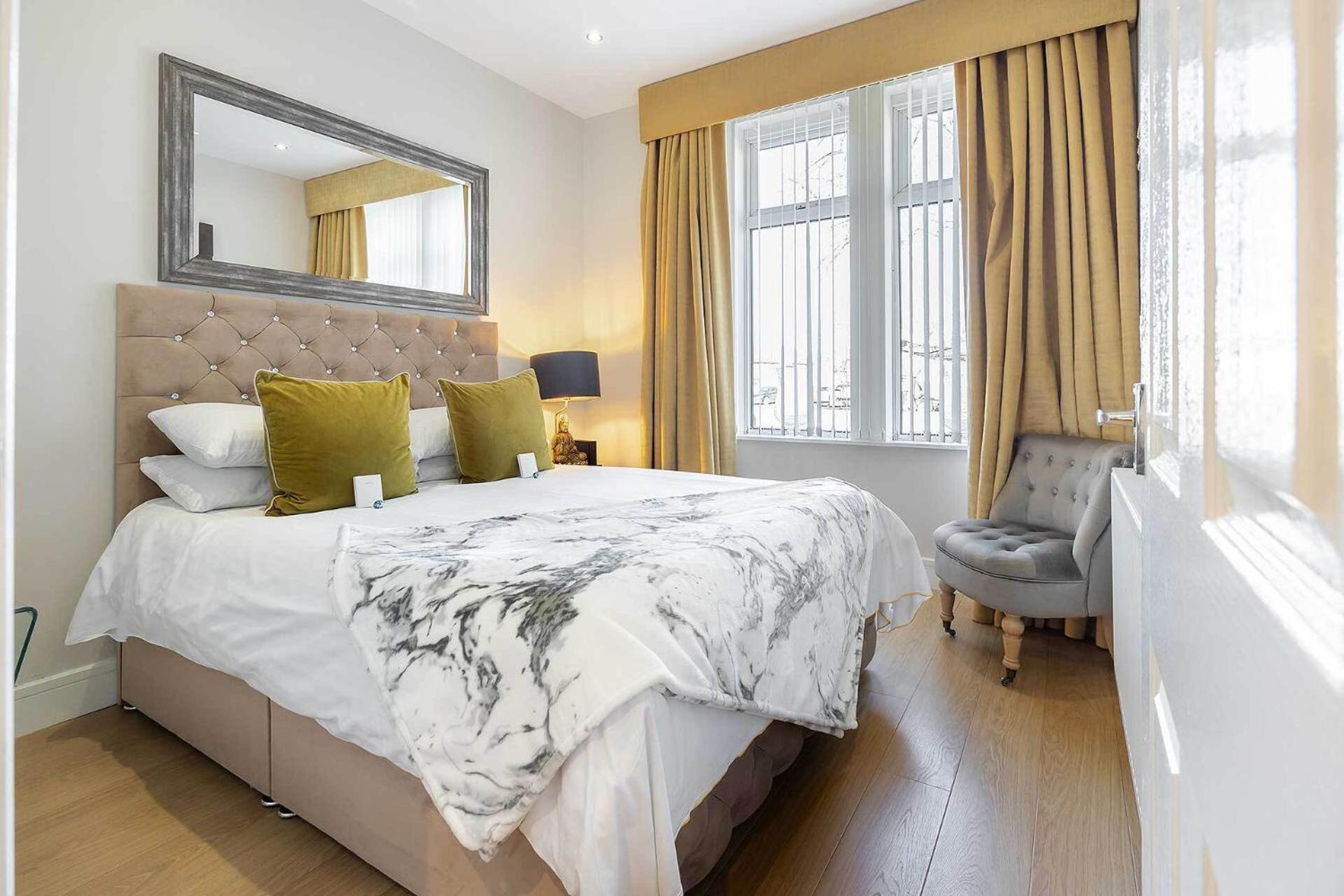 Carmel Apartments Φάλκιρκ Δωμάτιο φωτογραφία